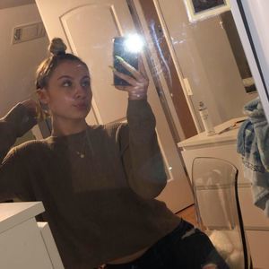 Meet your Posher, Alexandra